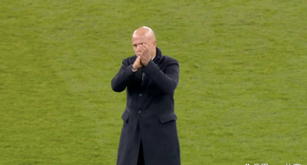 ลิเวอร์พูล 1-1 ซันเดอร์แลนด์: ปริศนาทางแท็กติกของสล็อตยังไม่ถูกแก้, วิร์ตซ์และเคียซ่าล้มเหลวในการทำผลงาน รายงานการแข่งขัน: บอสซ์, โลอิ, แมนเชสเตอร์ ยูไนเต็ด