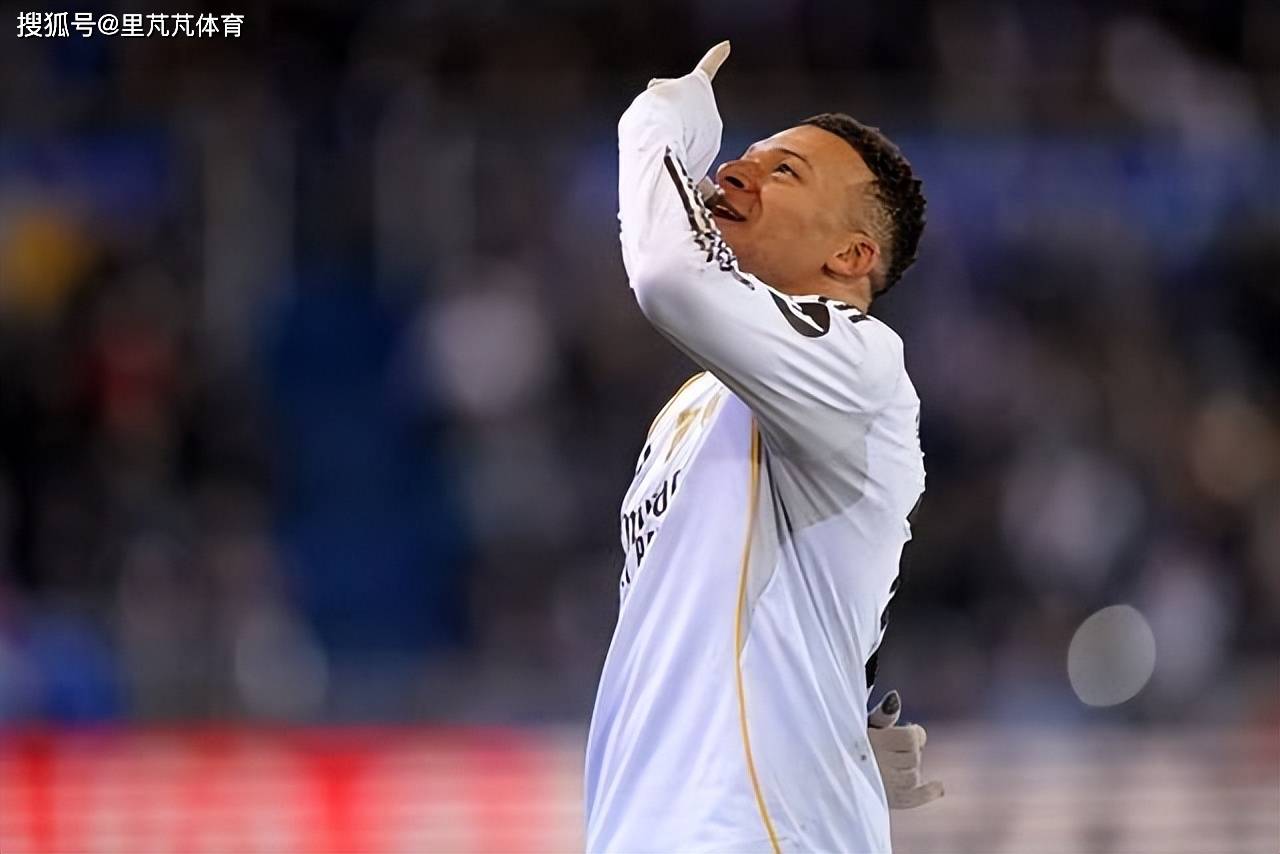 ธรรมชาติสองด้านของคีเลียน เอ็มบัปเป้: ผู้มีบทบาทสำคัญหรือภาระของเรอัล มาดริด? เมื่อไหร่เขาจะคว้าบัลลงดอร์ได้เสียที? _ฤดูกาลนี้_ _ถ้วยรางวัล_ _คำถาม_