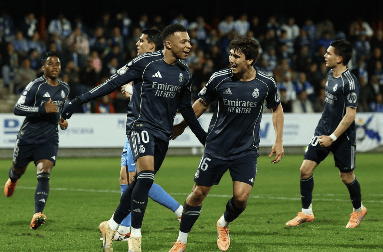 นำทีมเรอัล มาดริดไปข้างหน้า! เอ็มบัปเป้ วัย 26 ปี สร้างสามประตูด้วยตัวคนเดียว: ยิงไปแล้ว 65 ประตูในปีนี้ ตำนานทั้งสามที่อยู่ข้างหน้านั้นเหนือชั้นเกินไป คู่แข่ง แมตช์ อัลอนโซ่