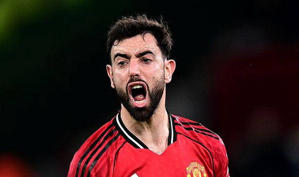 บาเยิร์น มิวนิค เสนอราคา 44 ล้านปอนด์เพื่อคว้าตัว เฟอร์นันเดส ขณะที่ความขัดแย้งภายในแมนเชสเตอร์ ยูไนเต็ดทวีความรุนแรงขึ้น โดยอโมลินเผชิญความเสี่ยงที่จะเสียผู้เล่นคนสำคัญ_ผู้เล่น_จอร์แดน เมโน_บาเยิร์น มิวนิค