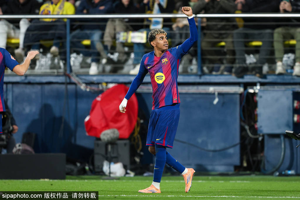 ลาลีกา - ราฟินญ่ายิงจุดโทษและเดอ ยองแอสซิสต์ให้ยามาลทำประตูแรก บาร์เซโลนาขึ้นนำบียาร์เรอัล 2-0 ขึ้นจ่าฝูง_บียาร์เรอัล_เฟร์มิน_บียาร์เรอัล