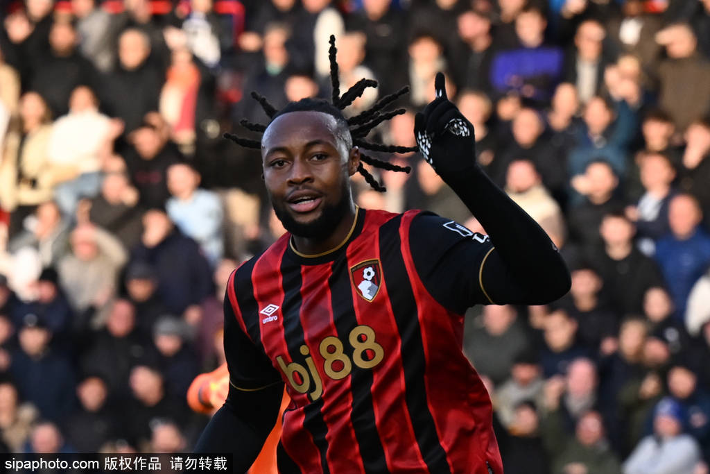 เซเมโย่ IN, ซาวินี่ OUT? การเคลื่อนไหวในตลาดซื้อขายหน้าหนาวของแมนเชสเตอร์ซิตี้เตรียมสร้างปฏิกิริยาลูกโซ่ของการย้ายทีม _บ็อบ_ _ท็อตแน่ม ฮ็อตสเปอร์_ _ฤดูกาล_