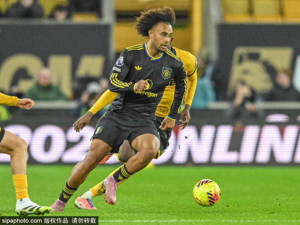 ไม่เคยพอใจกับของถูก! หลังจากผลงานอันระเบิดของวีตและฮอยลุนด์ นาโปลีก็ฉกฉวยโอกาสจากแมนเชสเตอร์ ยูไนเต็ดอีกครั้ง_แชมเปียนส์ลีก_อินเตอร์ มิลาน_โรม่า