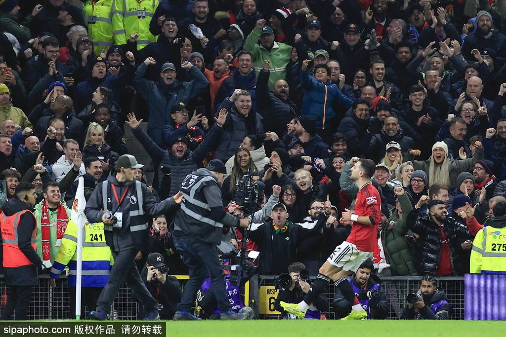 ลิซานโดร มาร์ติเนซ กลับมา จุดประกายความหวังให้กับนักรบของยูไนเต็ด แมตช์ | การป้องกัน | อามอยิม