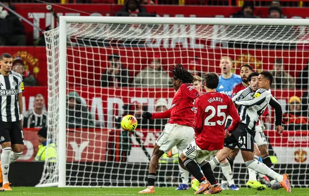 พรีเมียร์ลีก - ลิเวอร์พูล 3-0 วูล์ฟส์: ปีศาจแดงจะจัดอันดับเหนือเราได้อย่างไร? เป้าหมายของลิเวอร์พูลยังคงเป็นการแข่งขันชิงแชมป์ | พรีวิว_แมนเชสเตอร์ ยูไนเต็ด_ฤดูกาล_แชมเปียนส์ลีก