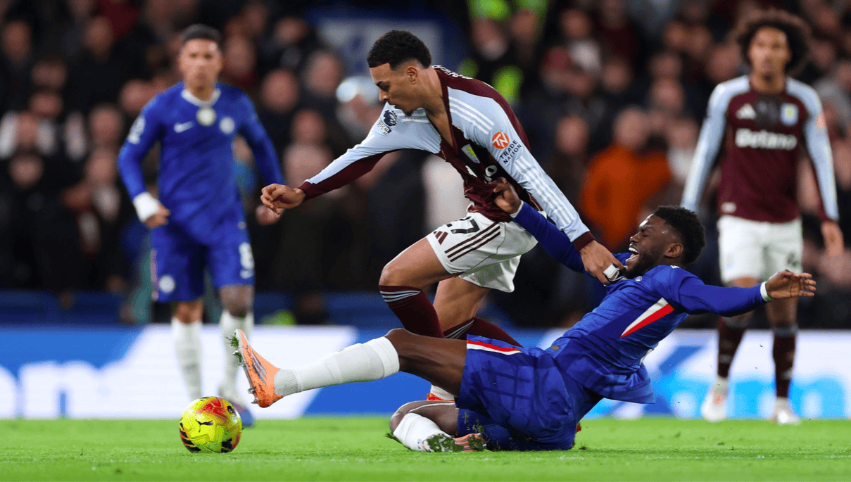 2-1! การกลับมาของทีมเยือนที่พบกับยักษ์ใหญ่ที่มีมูลค่า 118 ล้านปอนด์ ทีมม้ามืดทำลายสถิติชนะ 11 นัดติดต่อกันที่สร้างขึ้นในรอบ 111 ปี นัดต่อไป: อาร์เซนอล_แอสตัน วิลล่า_เชลซี_กาน่า โช