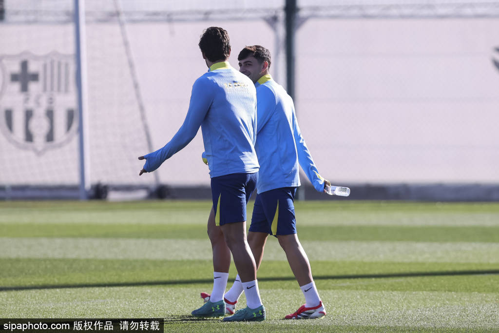 ข่าวด่วน! ดาวรุ่งวัย 18 ปีของบาร์เซโลนาปฏิเสธต่อสัญญา – ทำไมผู้สืบทอดตำแหน่งของเปดรีถึงเลือกที่จะจากไป? _Dro_ Xiyia_ กองกลาง