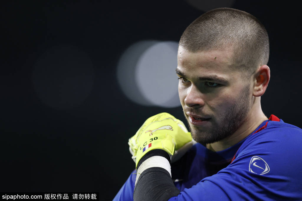 ความผิดพลาดของเชอวาลิเยร์? คืนอันเจ็บปวดของปารีส แซงต์-แชร์กแมงในศึกแชมเปียนส์ลีก รายงานการแข่งขันโดย แดเนียล ริโอล, เลอ กิป