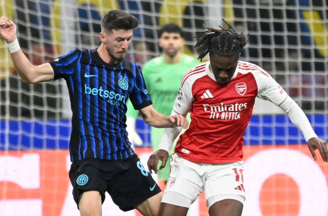 อินเตอร์ มิลาน พ่ายแพ้ในแชมเปียนส์ลีกเป็นนัดที่สามติดต่อกัน สร้างสถิติที่น่าอับอาย! ทีมมูลค่า 150 ล้านยูโรไม่สามารถเทียบชั้นกับทีมมูลค่า 300 ล้านยูโรจากพรีเมียร์ลีกได้ สองดาวรุ่งเป็นเพียงความปลอบใจเดียว กัลโช่ เซเรีย อา มอรัตต้า อาร์เซนอล