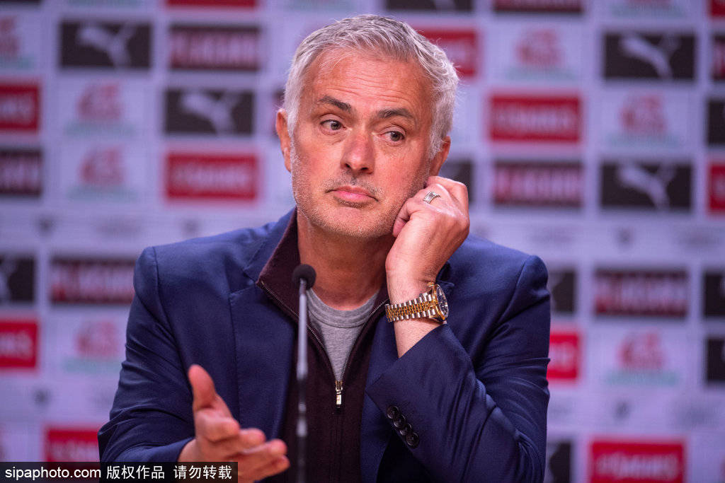 มูรินโญ่โจมตี 'โค้ชที่ไม่มีประวัติ' ที่คุมทีมชั้นนำ: ความจริงแทงลึกกว่าคำพูด_เบนฟิก้า_แชมเปียนส์ลีก_อินเตอร์ มิลาน