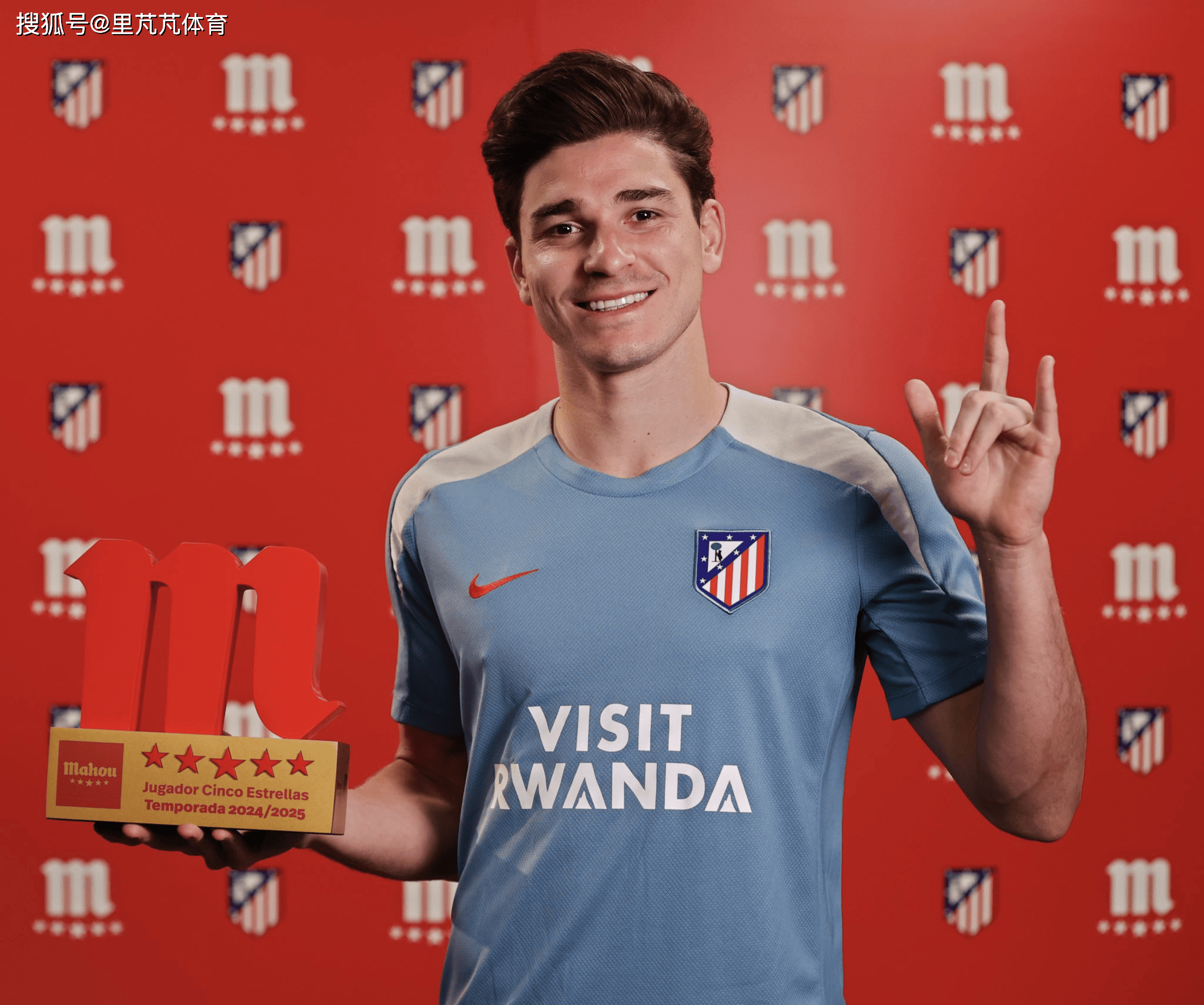 ความทะเยอทะยานของเบอร์ต้า: อาร์เซนอลจับตาแมงมุม, การันตีผลงานอาเกร์โร่ขึ้นอยู่กับเขา_อัลวาเรซ_แอตเลติโก_มาดริด