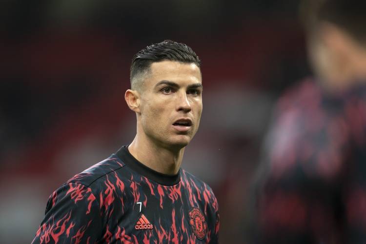 ปฏิเสธที่จะกลับมา! สื่ออังกฤษเปิดเผยว่าแมนเชสเตอร์ ยูไนเต็ดจะไม่พิจารณาเซ็นสัญญากับคริสเตียโน โรนัลโดอีกครั้งในช่วงซัมเมอร์นี้ โดยดาวดังอาจย้ายไปร่วมทีม MLS เพื่อท้าทายลิโอเนล เมสซีในลีกซาอุดีอาระเบียที่ริยาด