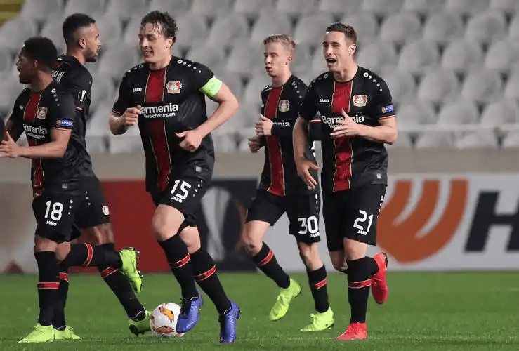 ไบเออร์ เลเวอร์คูเซ่น พบกับ เซนต์ เพาลี การปะทะกันของสองทีมแกร่ง: เกมครองบอลของเจ้าบ้านพบกับป้อมปราการเกมรับของทีมเยือน | การแข่งขัน | ฟอร์ม