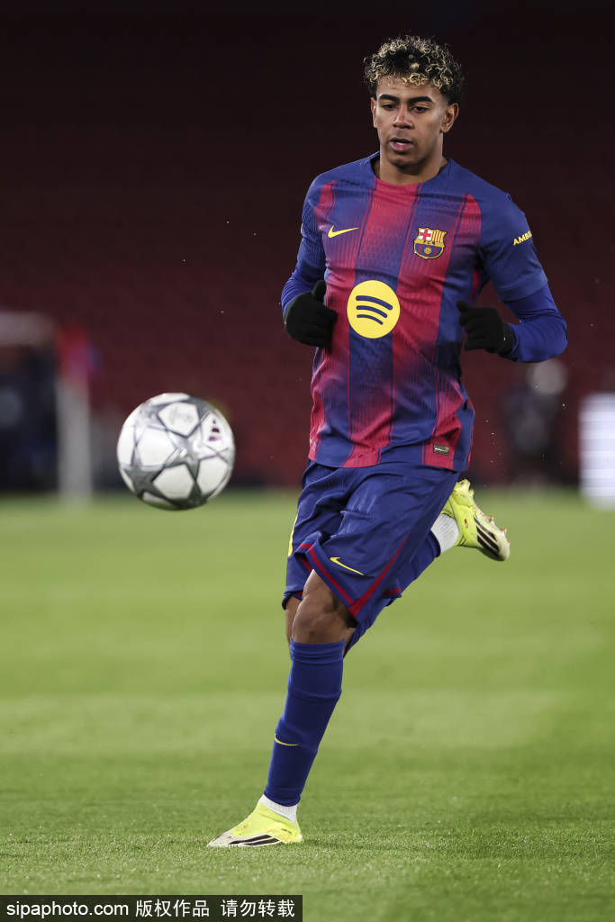 ฟุตบอลยุโรป: บาร์เซโลนาขยายช่องว่าง, ดอร์ทมุนด์ไล่จี้บาเยิร์น_การแข่งขัน_บุนเดสลีกา_ลาลีกา