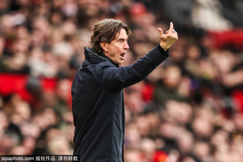 เดอ เซอร์บี: ดาวรุ่งพรีเมียร์ลีกที่แมนเชสเตอร์ ยูไนเต็ดและท็อตแน่ม ฮ็อตสเปอร์ต้องการตัว ผู้จัดการทีมไบรท์ตัน แอนด์ โฮฟ อัลเบี้ยน