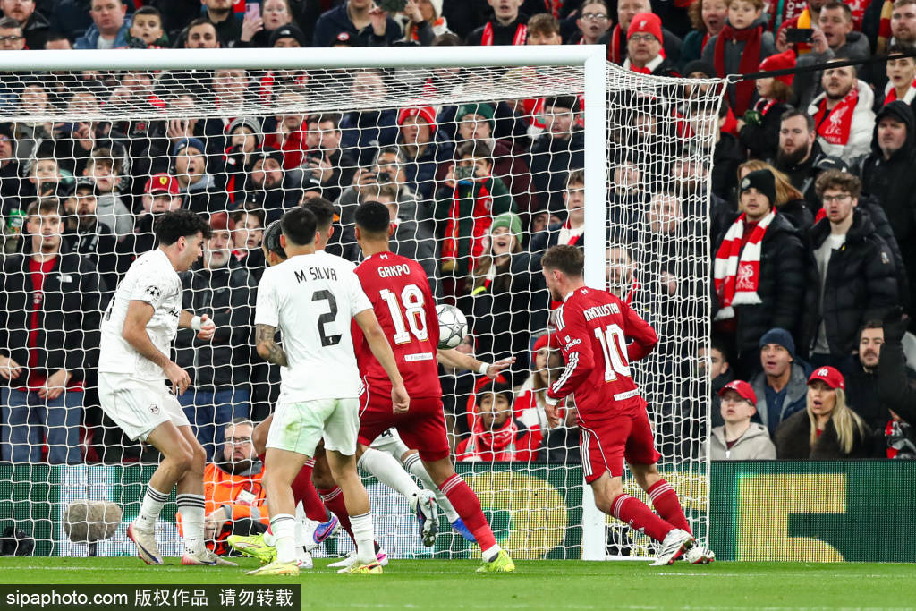 โหม่งของฟาน ไดจ์กช่วยลิเวอร์พูลกลับสู่เส้นทางลุ้นตั๋วยุโรป นัด: ชัยชนะ อาร์เน่ สลอต