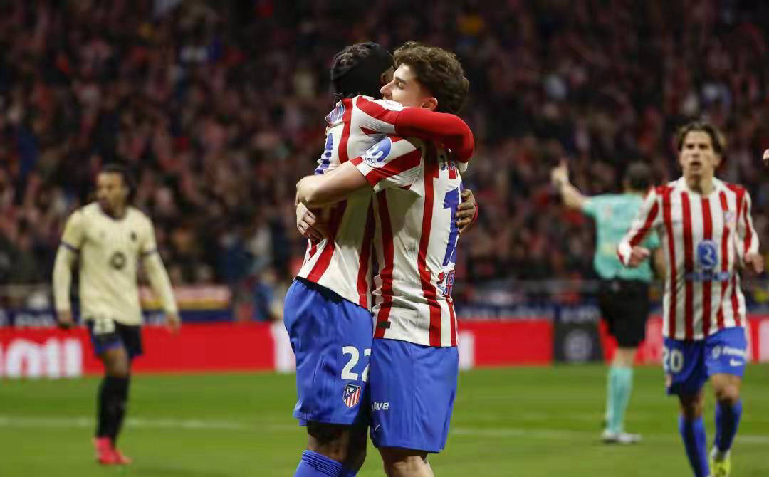 รอบรองชนะเลิศ โกปา เดล เรย์ นัดแรก: แอตเลติโก มาดริด ถล่ม บาร์เซโลนา 10 คน 4-0 ในบ้าน, บาร์ซ่า พ่ายแพ้อย่างยับเยิน การแข่งขัน: บาร์เซโลนา | ประตู