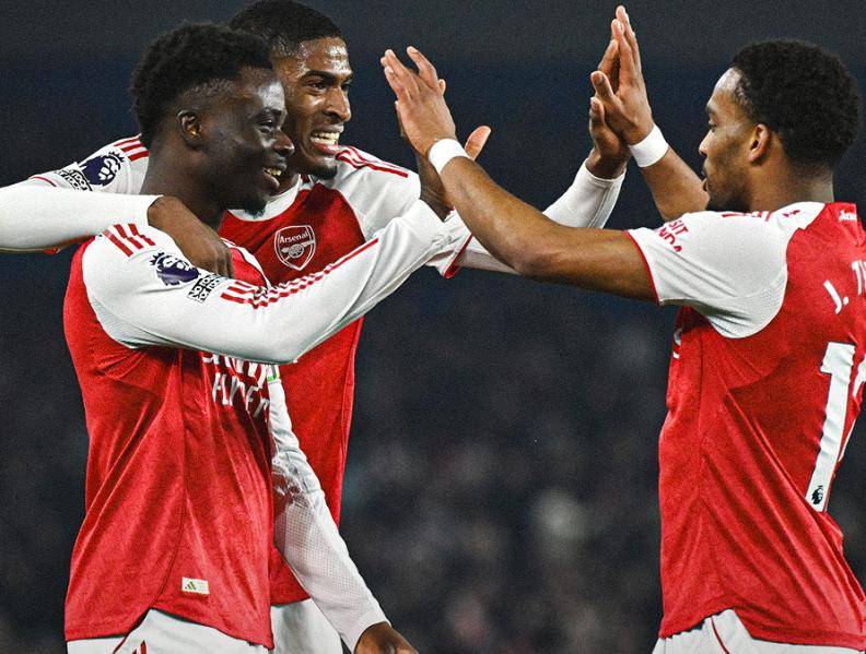 2-2! นำทีมพรีเมียร์ลีก เอ : แมนเชสเตอร์ ซิตี้ ตามหลัง 7 แต้ม อาร์เซนอล 8 เกม ชนะ 7 = คว้าแชมป์ แชมป์_แมช_League_Nottingham Forest