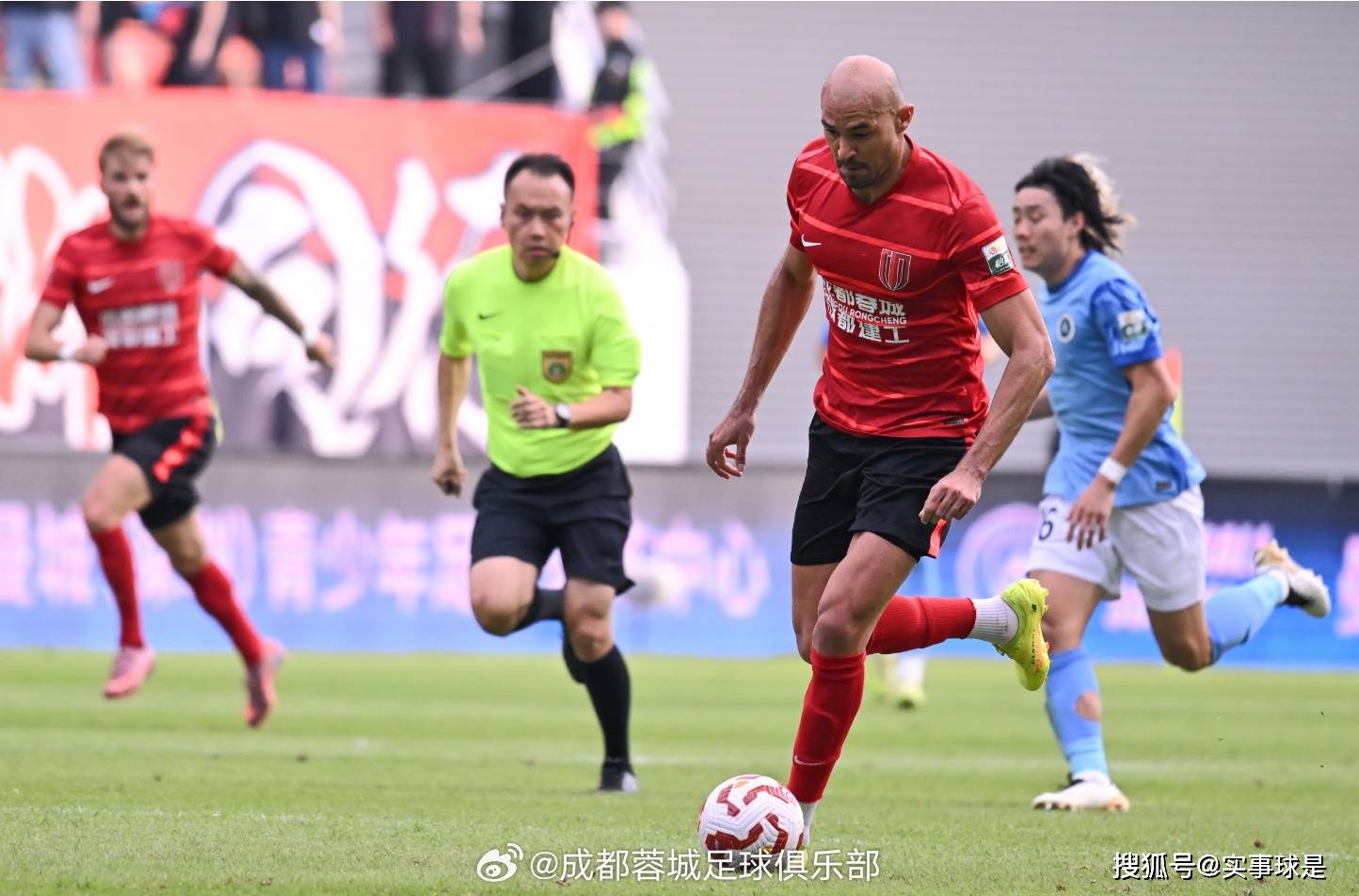 ปรับล่าสุด! CCTV5 ล่วงหน้าครึ่งชั่วโมง เน้นเกมเปิดเกมซูเปอร์ลีกจีน เฉิงตู และเซินเจิ้น จัดฉากเสวนาระหว่างสองเมือง_Season_Rongcheng_Pengcheng