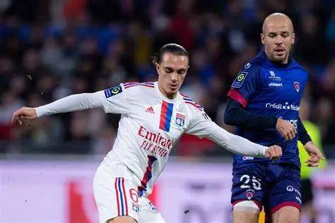 ฝรั่งเศส คัพ: ลียง vs เลนส์ ล่าสุด คะแนน ข้อมูลวงใน ที่แม่นยำ share_defense_key_attack