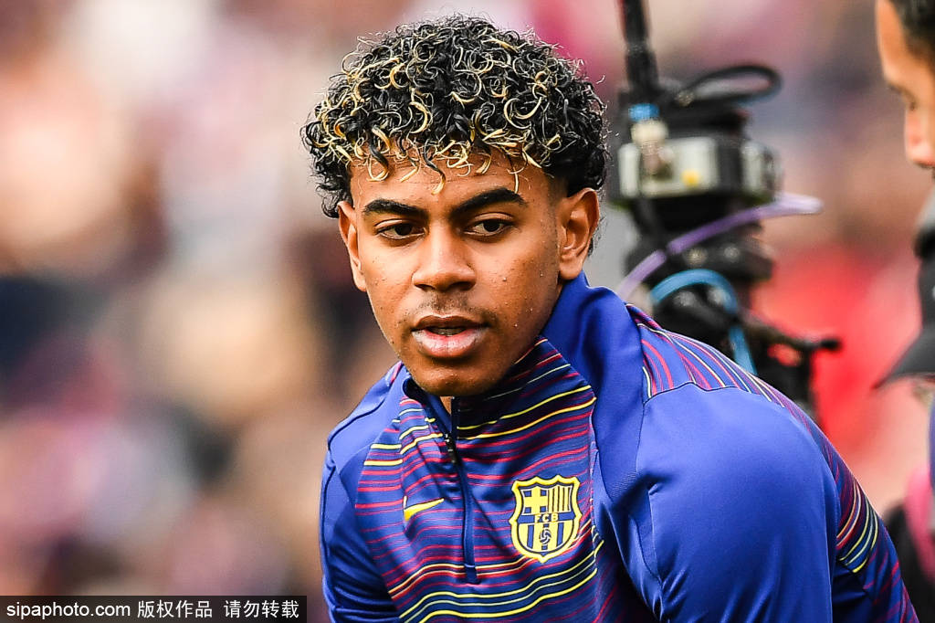 Amal Hat-Trick นำบาร์เซโลนาไปสู่ชัยชนะเหนือ Huang Qian 4-1 กลายเป็นผู้เล่นหมวกที่อายุน้อยที่สุดใน La Liga_Match_Villarreal_Victory