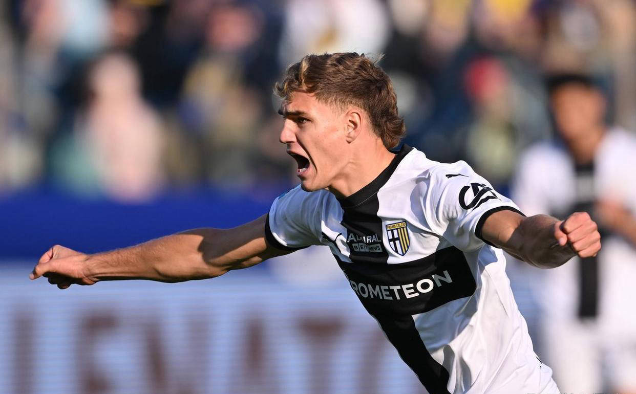 มิลานตั้งเป้าที่อาร์เจนตินาแอร์บาวัย 24 ปี เป็นผู้นำ 5 ลีก โดย 7 หัว และเงินเดือนประจำปีเพียง 500,000 แต้ม