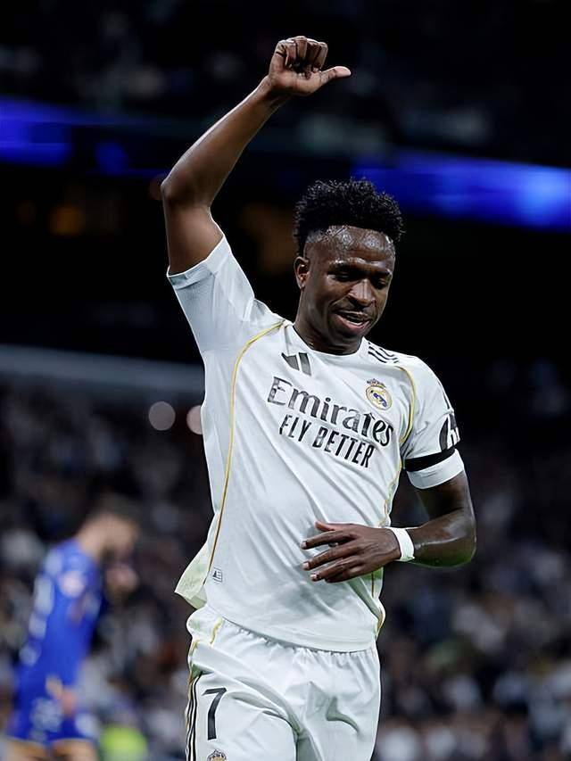 0-1! Mbappe ถือการ์ดต่อสู้ฟรี จักรพรรดิหมีทำดาบหาย เรอัล มาดริด ไม่พอใจที่บ้าน และบาร์เซโลนาได้รับของขวัญชิ้นใหญ่_getfi_soria