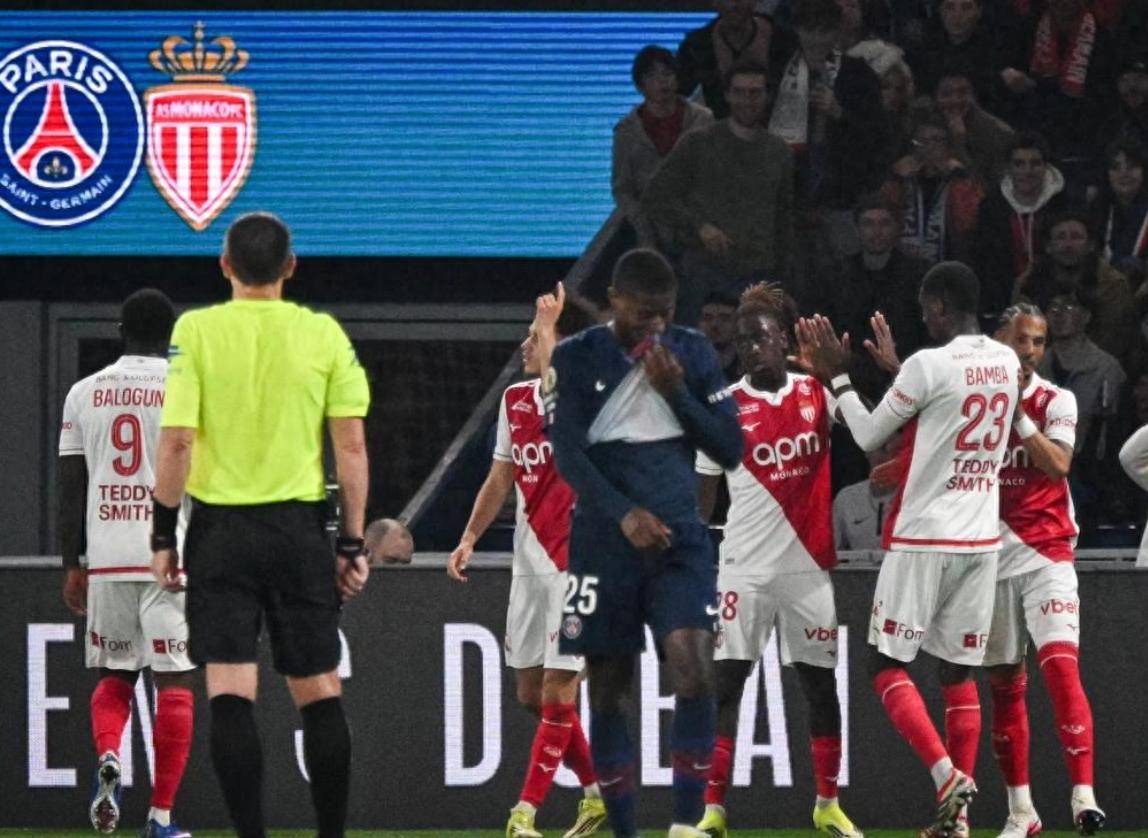 บ้าไปแล้ว เอ็นริเก้ ไม่น่าเชื่อ 1.2 พันล้านอูเฮาไร้ประโยชน์_Safonov