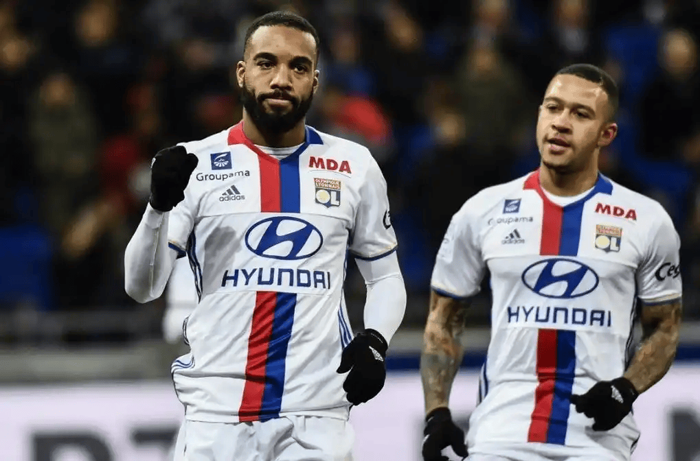 วันอาทิตย์ที่ 025 ลีกเอิง พรีวิว: ลียง vs ปารีส เอฟซี แชมเปี้ยนส์ลีก ตำแหน่งการ์ด vs กลางน้ำมีเสถียรภาพ! ใครสามารถชนะป้อมปราการเหย้า vs ห่างออกไป _ ป้องกันหนาแน่น