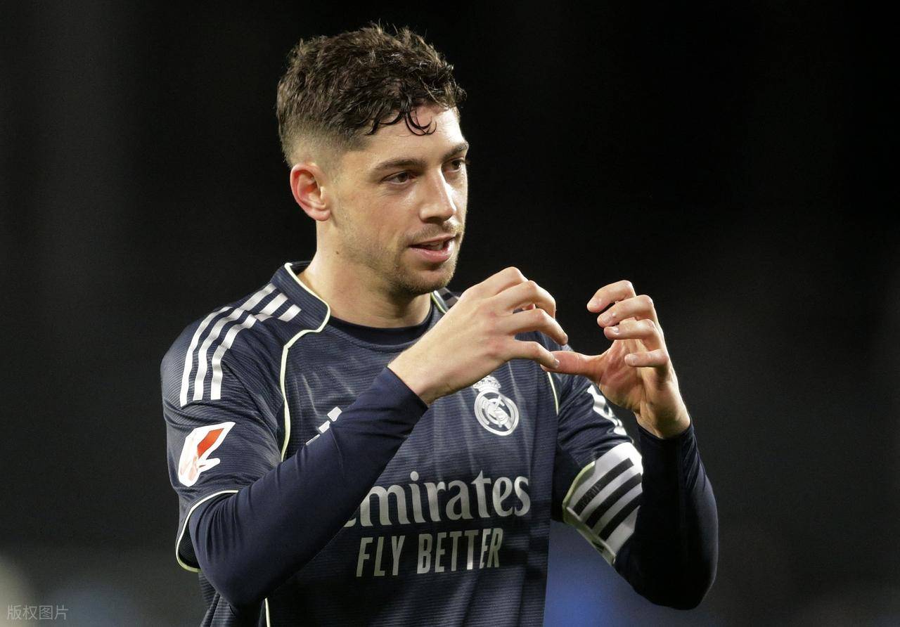 3-0 ช่วงพักครึ่ง, เรอัล มาดริด คริติคอล แมนเชสเตอร์ ซิตี้, วาบเวอร์เด้ แฮตทริก อินวินซิเบิ้ล แฮตทริก, คูวา ยาว พาส_ชิคส์_หวด พื้นที่_ยูฟ่า แชมเปี้ยนส์ลีก