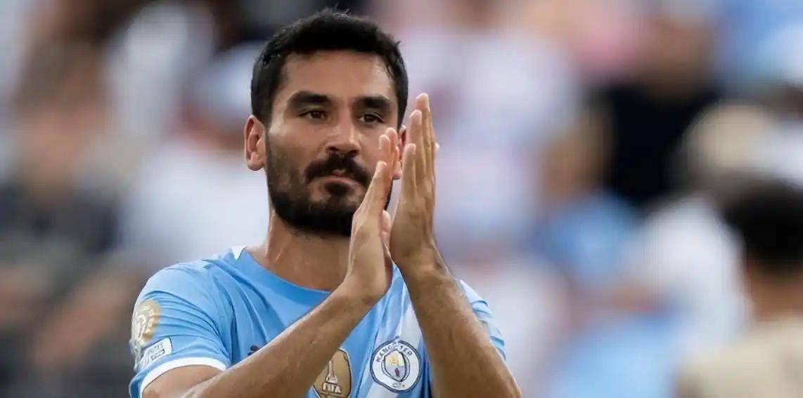 Onoha ชี้ให้เห็นว่า Reinders สามารถแทนที่คุณสมบัติการทำงานของ Gundogan และ Harland อยู่ใกล้กับ Shevchenko_chevchenko_roman_manchester มากขึ้น