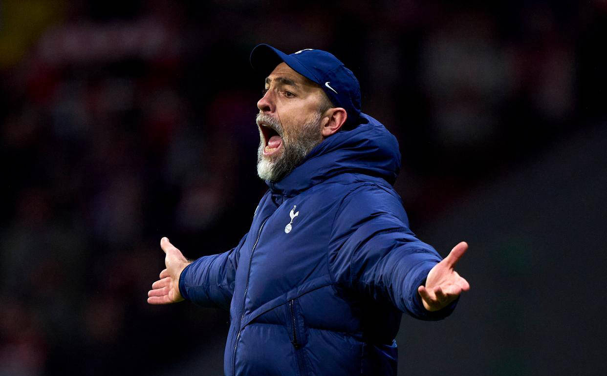 ประกาศอย่างเป็นทางการ! โตตอลยังไม่จบคลาส แต่ห้องล็อกเกอร์สเปอร์สตกไปอยู่ในรันเวย์_คินสกี_แมตช์_เวสต์แฮมยูไนเต็ดที่สมบูรณ์