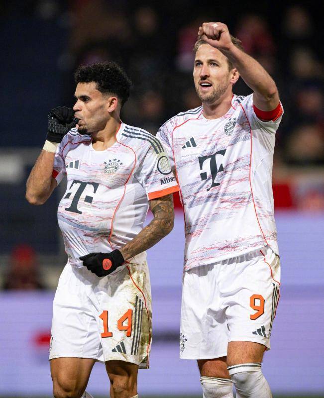 ดิอาสยิงประตู+ดำน้ำและทิ้งสนาม 9 บาเยิร์น บาเยิร์น 1-1 เลเวอร์คูเซ่น 7 นัดติดต่อกันและหยุดยั้ง