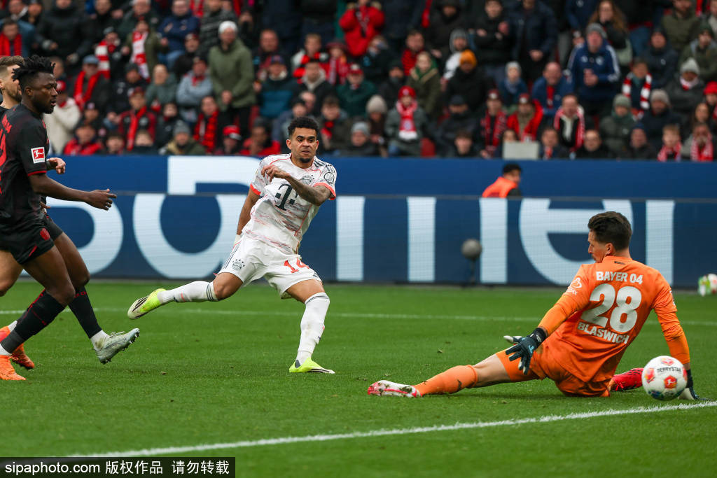 บาเยิร์น อุทธรณ์ถูกไล่ออก: ใบแดงของ Dias มีผลบังคับใช้ ผู้ตัดสินยอมรับความผิดพลาดหลังเกม แต่ก็ไม่ได้ช่วยอะไร