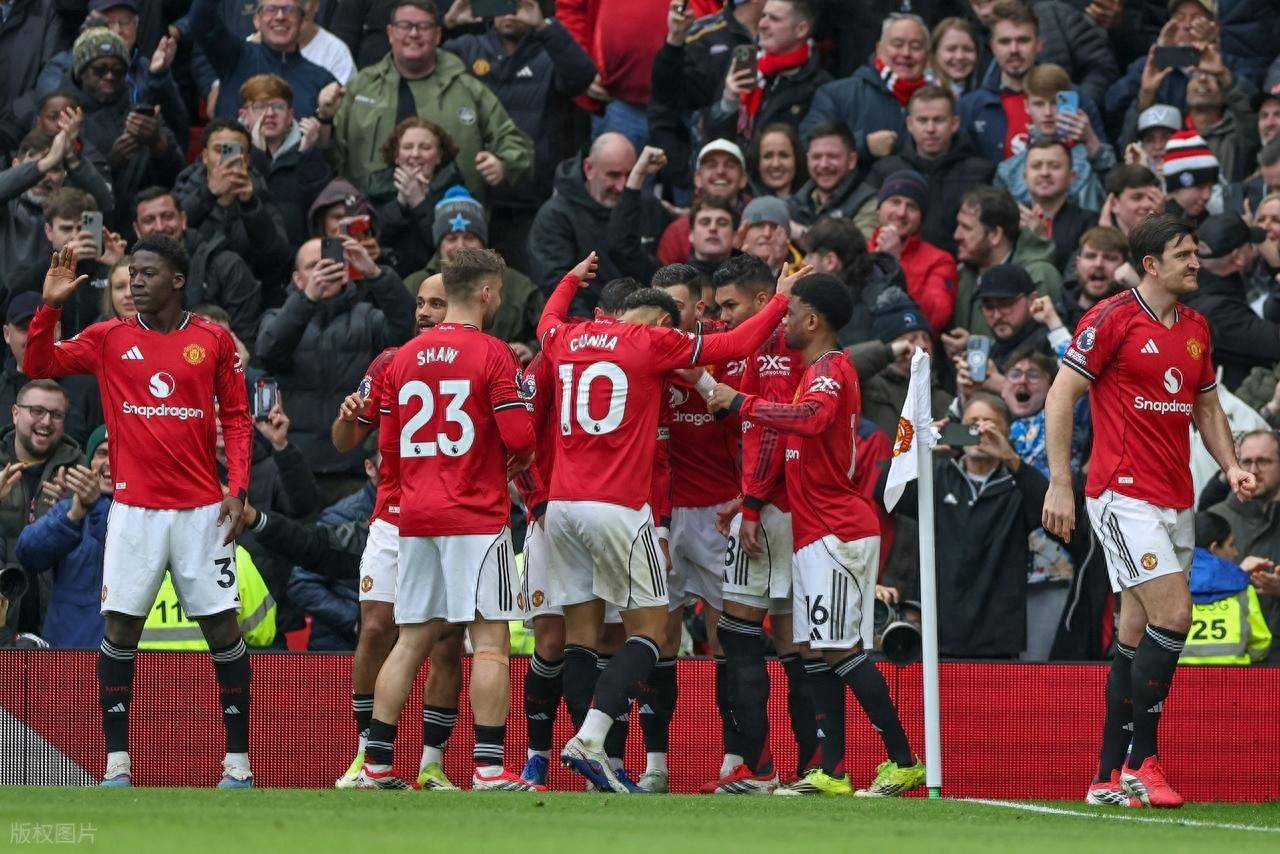 จากต้นขาสู่ภาระของยักษ์! ซานโชยังสมควรที่จะเป็นอัจฉริยะอยู่หรือเปล่า _ แมนเชสเตอร์ ยูไนเต็ด_แมตช์_ยูฟ่า แชมเปี้ยนส์ลีก