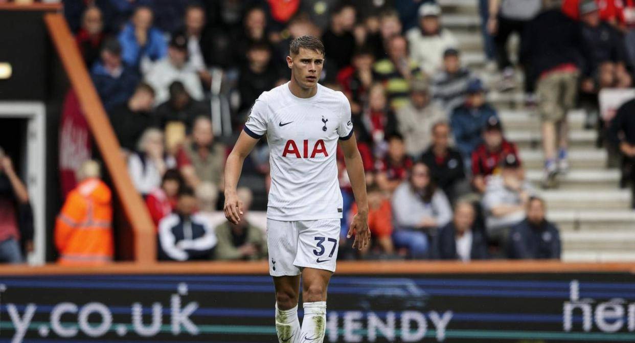 กองหลังของท็อตแนม ฟาน เดอร์ เฟน ยอดเยี่ยมในอนาคต นิกปาสอาจย้ายไปเรอัล มาดริด และจากนั้นย้ายไปอินเตอร์ มิลาน ในการเลียนแบบ ASHRAF MOdel_Chelsea_Chelsea