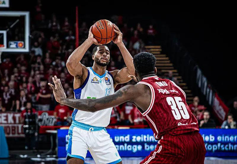 ทีมเหลียวหนิงอาจพยายามฝึกความช่วยเหลือจากต่างประเทศใหม่ และกองหน้าของอดีตโรงไฟฟ้าบุนเดสลีกาได้ดึงดูดความสนใจ_Frankfurt_Frankfurt_Flight