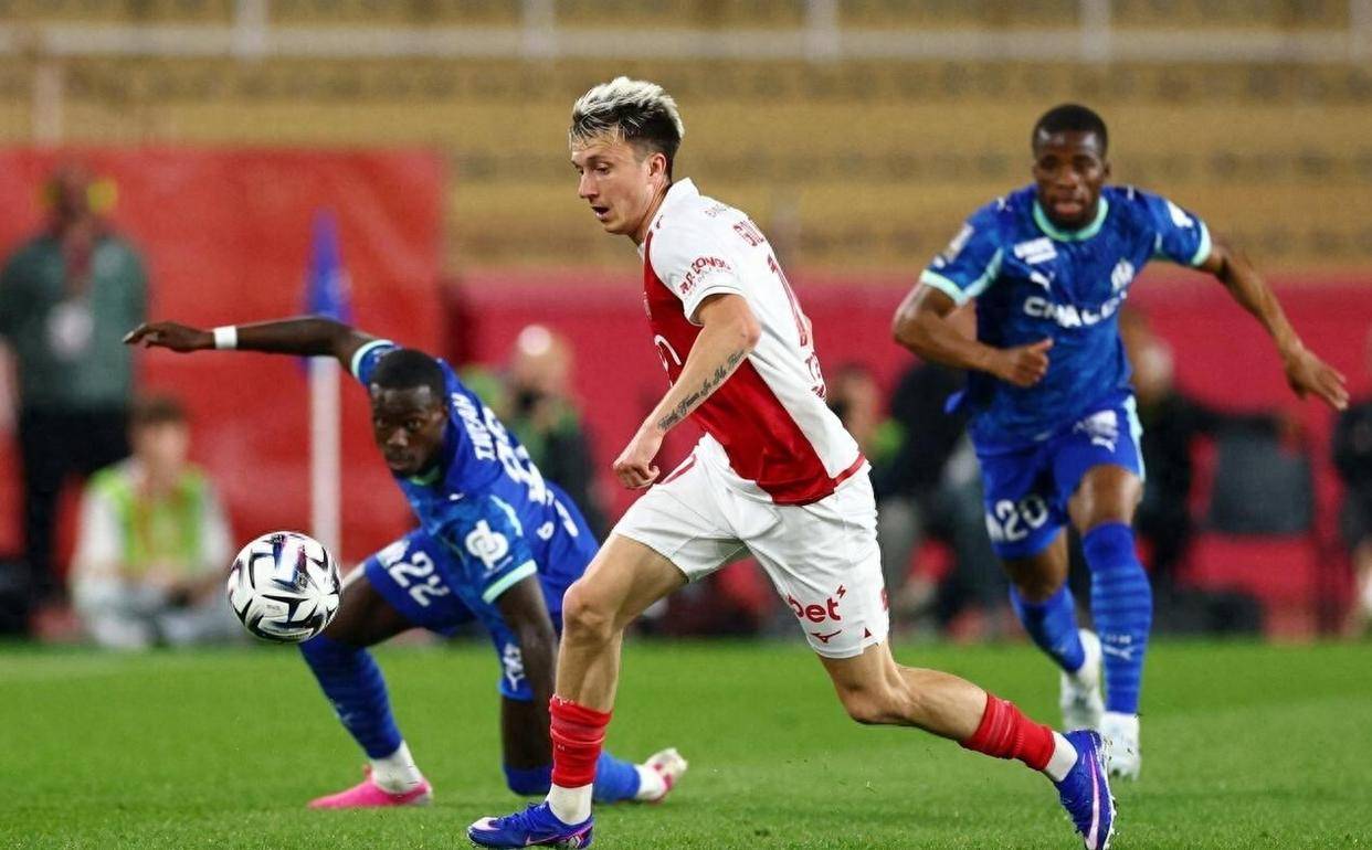 กับ มาร์กเซย 1-2, ปารีส เอฟซี1-1, ออเซอร์เร 1-1, ลียง 0-0, ลีกเอิง 1 แต้ม ถูกปล่อย_monaco_pani_rennes