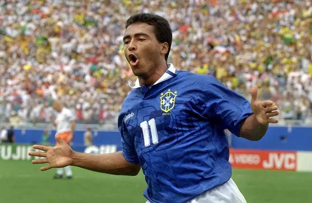 เหตุการณ์โกง สุดช็อก! โรมาริโอ วัย 60 ปี เลิกกับแฟนสาววัย 25 ปี ไลท์นิ่ง ด้วยเหตุผลที่น่าตกใจ - ทิฟฟานี่