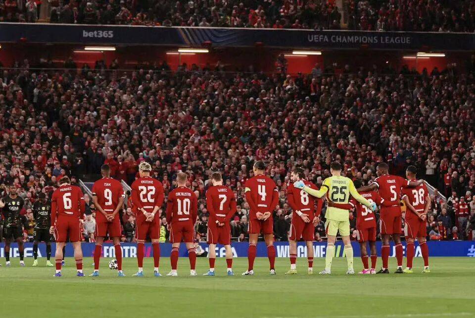 สล็อตออกจากปารีสด้วยความล้มเหลว 0-4 และการประชุมหลังเกมของสล็อตมีการพลิกกลับครั้งใหญ่_Liverpool_ekitique_saint germain