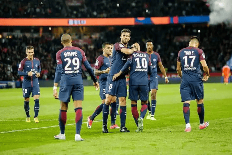 การวิเคราะห์เชิงลึกของ Paris Saint-Germain กับ Lyon ก่อนการแข่งขัน: ลีกเอิง 1 ประลองปารีสให้คำมั่นที่จะดำเนินการต่อ ADVANTATION_ATTACK_CORE_UEFA CHAMPIONS LEAGUE