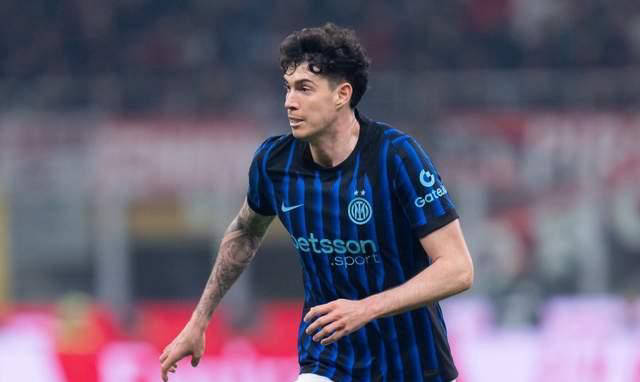 ข่าวล่าสุดของกัลโช่: ชัยชนะของอินเตอร์ มิลาน เกือบจะเป็นบทสรุปที่มาก่อน ดาบของเลวานดอฟสกีหมายถึงซาน ซิโร_มิลาน_บาสโทนี_นาโปลี