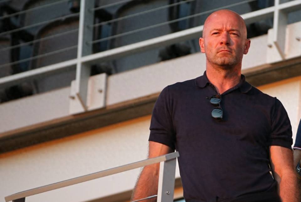 ใครบังคับให้ Eddie Howe ออกไป? ตำนานของนิวคาสเซิ่ลกล่าวอย่างตรงไปตรงมา: ผู้ร้ายไม่ใช่โค้ชเลย!_ player_alan sharer_chicks