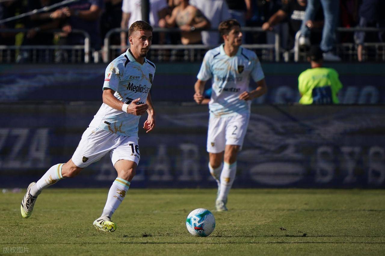 ด้วย Frosinone 5-0, เซเรีย บี ได้เลื่อนชั้นเป็น 2 ทีมโดยตรงกับ 2 ทีม born_mantova_next_carlo