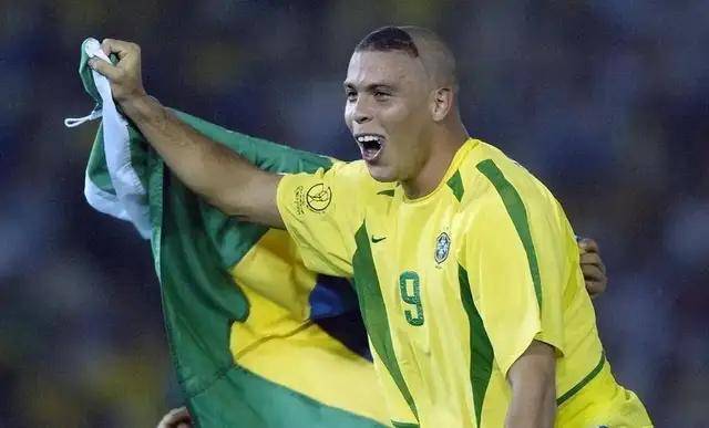 ทัวร์ฟุตบอลโลก 2026 ที่ 48: ความรุ่งโรจน์ระดับห้าดาวและรอยแผลเป็นเจ็ด_Vincius_endric_roman