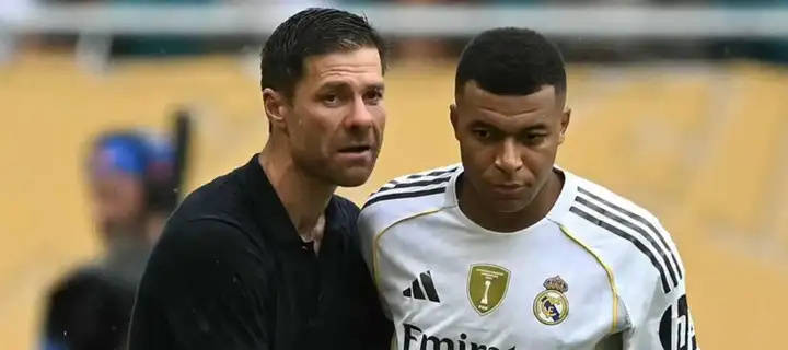 ทำไม Mbappe ถึงเข้ากับ Abeloa และอะไรคือสาเหตุของความสัมพันธ์ที่ไม่ดีระหว่างคนทั้งสอง? alonso_vincius_real มาดริด